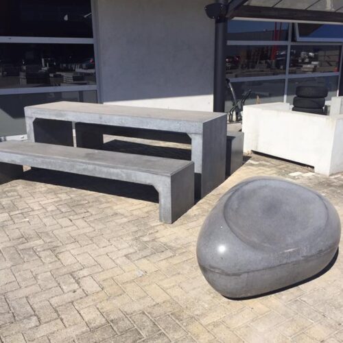 Picknickset van massief beton. Hier afgebeeld in antraciet.